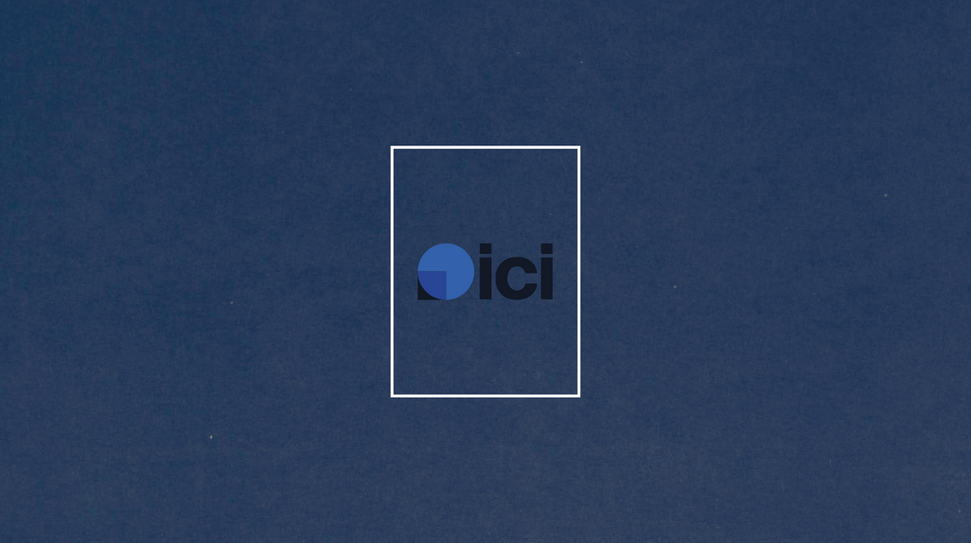  Logo ICI NORD, sur aplat de couleur rouge