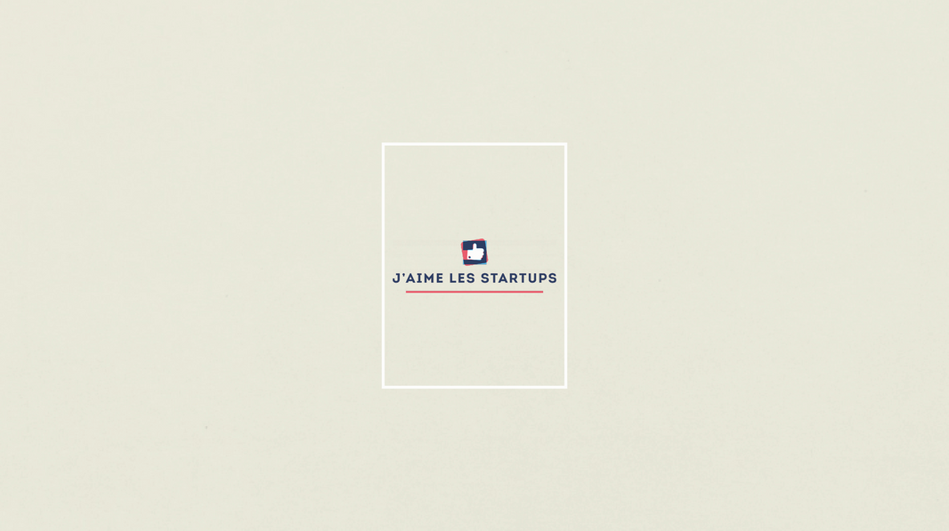 Logo Jaimelesstartups, sur aplat de couleur beige.